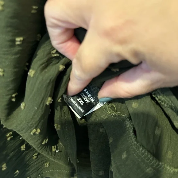 Green Blouse - Picture 3 of 4